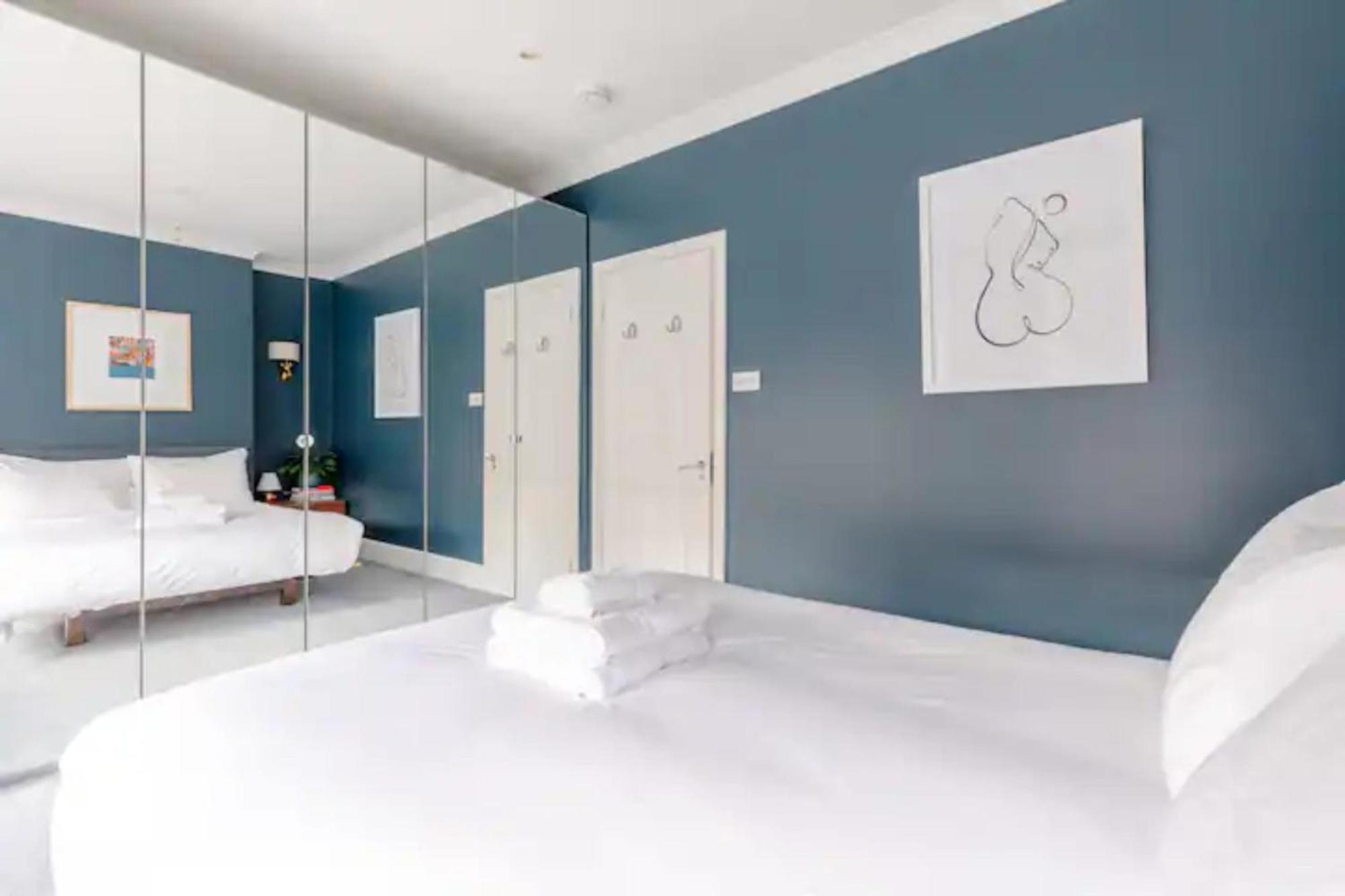 Ferienhaus Beautifully Designed 2bd House - By Queen's Park!